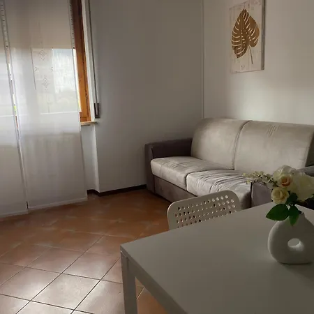 Casa Gaia- Castelnuovo Del Garda Апартаменты *